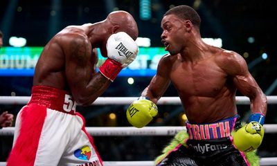 Errol Spence Jr stops Ugás to set up four-belt showdown with Terence Crawford