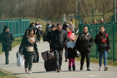 Some refugees returned to Ukraine due to visa delays , claims Holyrood minister