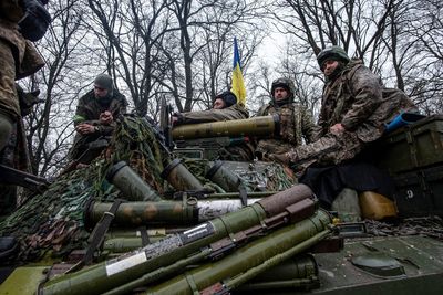 US begins training Ukrainians on howitzer artillery: Official