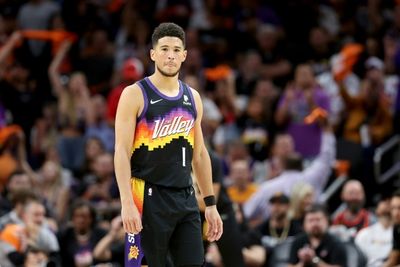 Suns' Booker has 'mild' hamstring strain