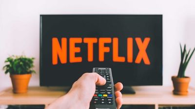 Netflix mass exodus spooks Wall Street, ASX closes up