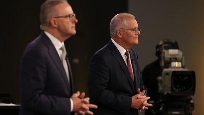 Federal election: Labor wants federal ICAC as Morrison says controversial candidate has 'common sense' views on transgender sport debate