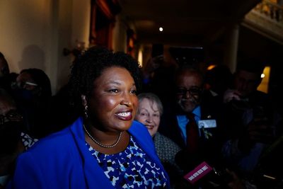 Abrams seeks to end unlimited donations to Georgia's Kemp