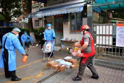 Covid-19: Elderly Shanghai woman's quarantine ordeal sparks outrage