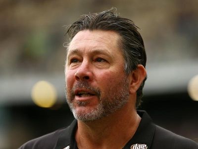 Saints banish snakes, climb AFL ladder