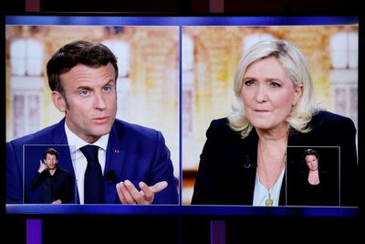 Macron, Le Pen in final push for votes after fiery debate