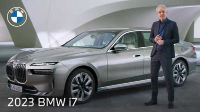 CEO And Design Boss Show Off 2023 BMW i7 And What Makes It Unique