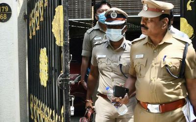 Police question Sasikala in Kodanad estate case