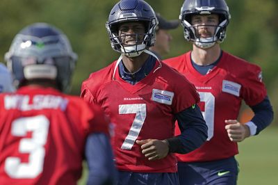 Seahawks QBs Geno Smith, Drew Lock, Jacob Eason begin offseason work