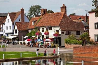 Buying in the London commuter belt: Home Counties hotspots with the most homes for sale at the lowest prices