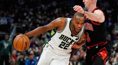 Khris Middleton Sprains MCL in Game 2 vs. Bulls, MRI On Thursday