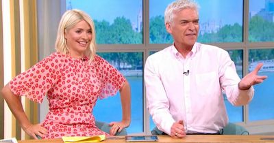 Holly Willoughby squirms as 'enormous' unexpected guest appears in the This Morning studio