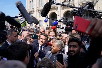 European leaders back Macron as French campaign nears end