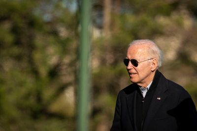 Biden, citing "critical window," announces $800 million more military aid for Ukraine