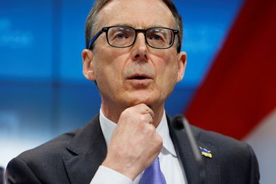 Russia sanctions 61 Canadian officials, journalists, military experts