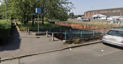 Glasgow man threatened with knife and robbed while walking through city underpass