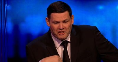 ITV The Chase's Mark Labbett 'gives up' and 'lets' players win £25,000