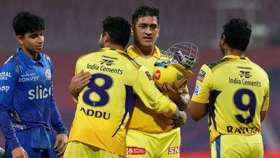 IPL 2022, Mumbai Indians vs Chennai Super Kings Highlights: Like old times, MS Dhoni scripts thrilling last-ball win for CSK