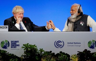Boris Johnson offers to boost arms trade with India in talks with Narendra Modi