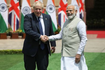 Boris Johnson to offer India help to build its own fighter jets