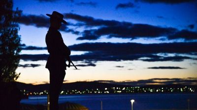 RSLs lack young veterans for Anzac Day events as NSW president calls for change