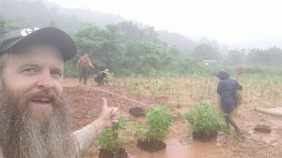 Severe weather warning issued for north Queensland as rain falls after 'lacklustre' wet season