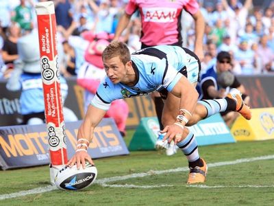 Ex-Sharks winger Stapleton left paralysed