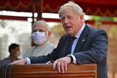 Britain to offer next-generation defense weapons to India