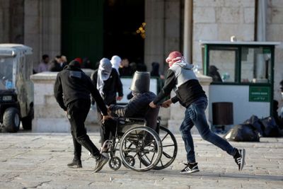 Fresh clashes at Jerusalem's Al-Aqsa mosque compound