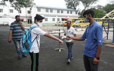 Students, staff shouldn't be allowed to enter school premises without thermal scanning in Delhi