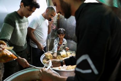 Aid groups push to feed Yemen's hungry millions during Ramadan ceasefire