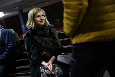 Ukrainians return home from Poland for special Easter