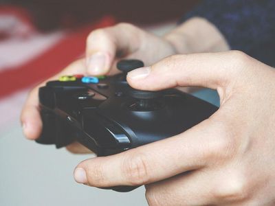 There's No Metaverse Without Video Games: 2 Stock Picks By Analyst From $180 Billion Sector