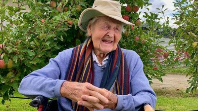 Canberra man Bert Hauptmann celebrates his 100th birthday, reflecting on decades of change in the national capital