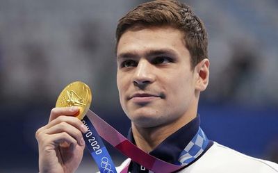 Russian swimmer Rylov banned for appearing at Putin rally