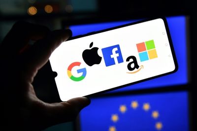 EU agrees deal to tame internet 'Wild West'