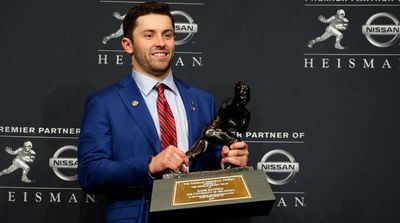 College Football World Reacts to Baker Mayfield’s Heisman Statue