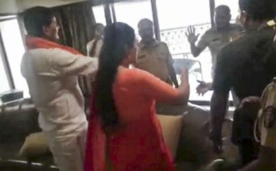 Hanuman Chalisa row | Sena hits the street as Rana couple arrested