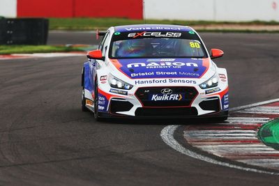 BTCC Donington Park: Ingram’s Hyundai tops practice with lap record pace