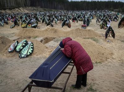 Berlin institute taps World War Two experience to document Ukraine war crimes