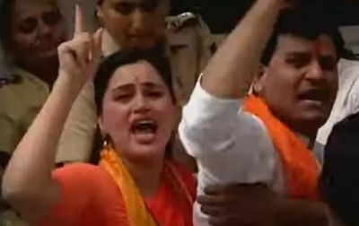 Mumbai: MP Navneet Rana and her husband MLA Ravi Rana arrested