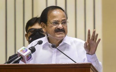 Imposter targets lawmakers as V-P Naidu