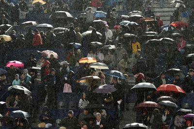 Semis postponed in Barcelona due to rain