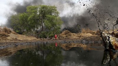 Explosion at Nigerian illegal oil refinery kills more than 100