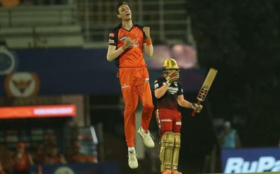 Jansen, Natarajan wreak havoc as Sunrisers demolish Royal Challengers