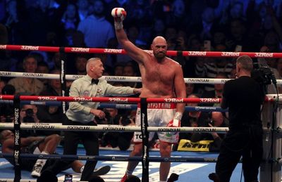 Fury beats Whyte to retain world heavyweight title