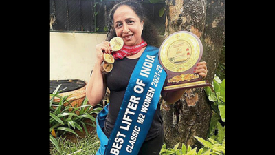 Pumping iron in Sion: At age 54, powerlifter breaks world record