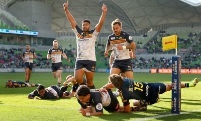 Brumbies break through for win as Waratahs and Reds crushed by Kiwis