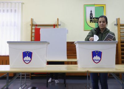 Slovenia votes in tight parliamentary elections