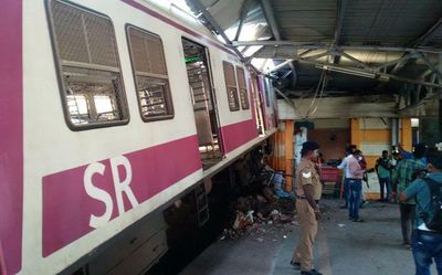 Local train derails in Chennai Beach station, no casualty reported